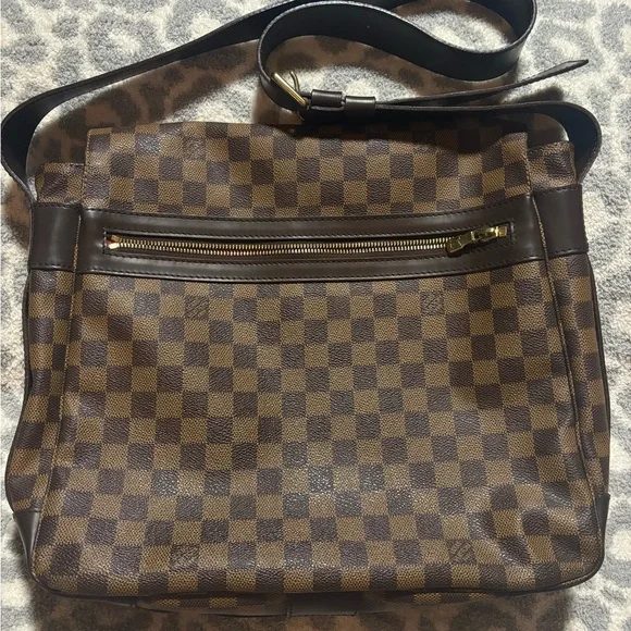 Authentic Bastille Brown Damier model. - Picture 3 of 17